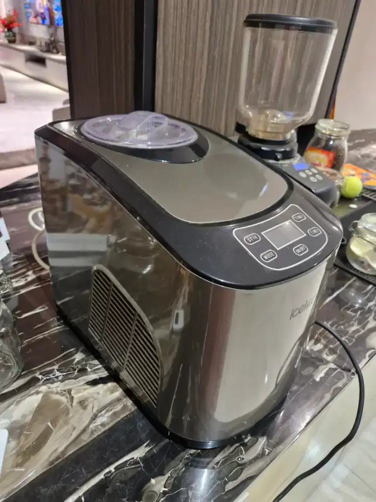 Mesin es krim / Ice Cream and Gelato Maker Iceler