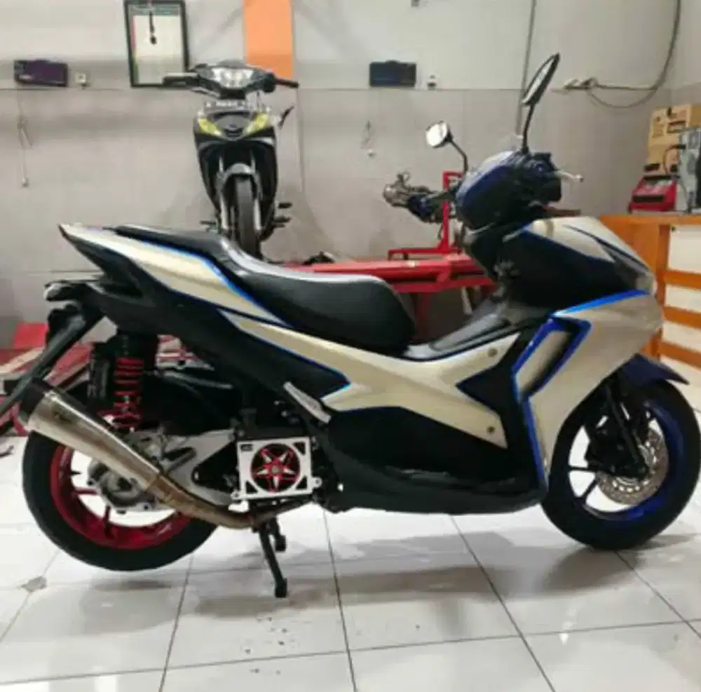 YAMAHA AEROX 2024