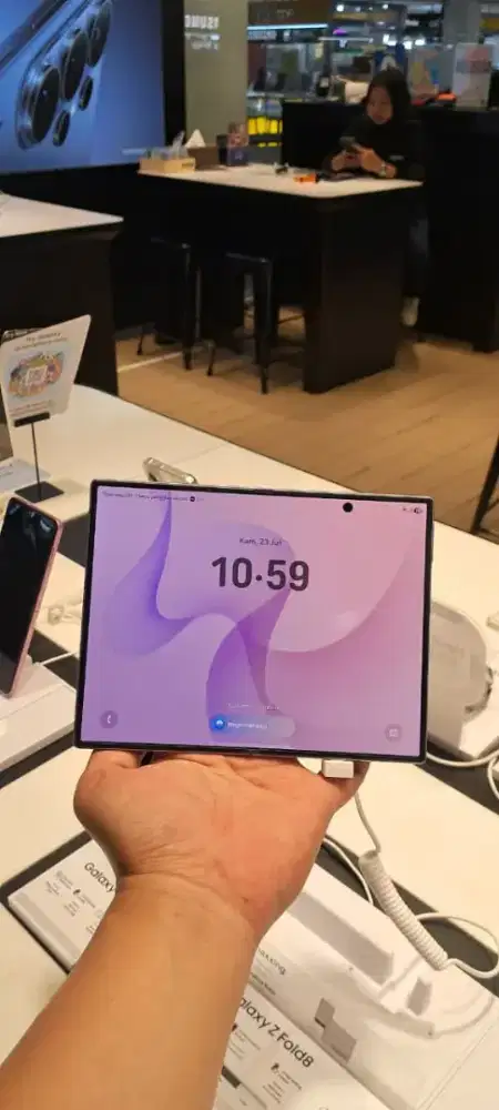 PRE-ORDER NOW! THE NEW GALAXY FOLD 8 SERIES!
