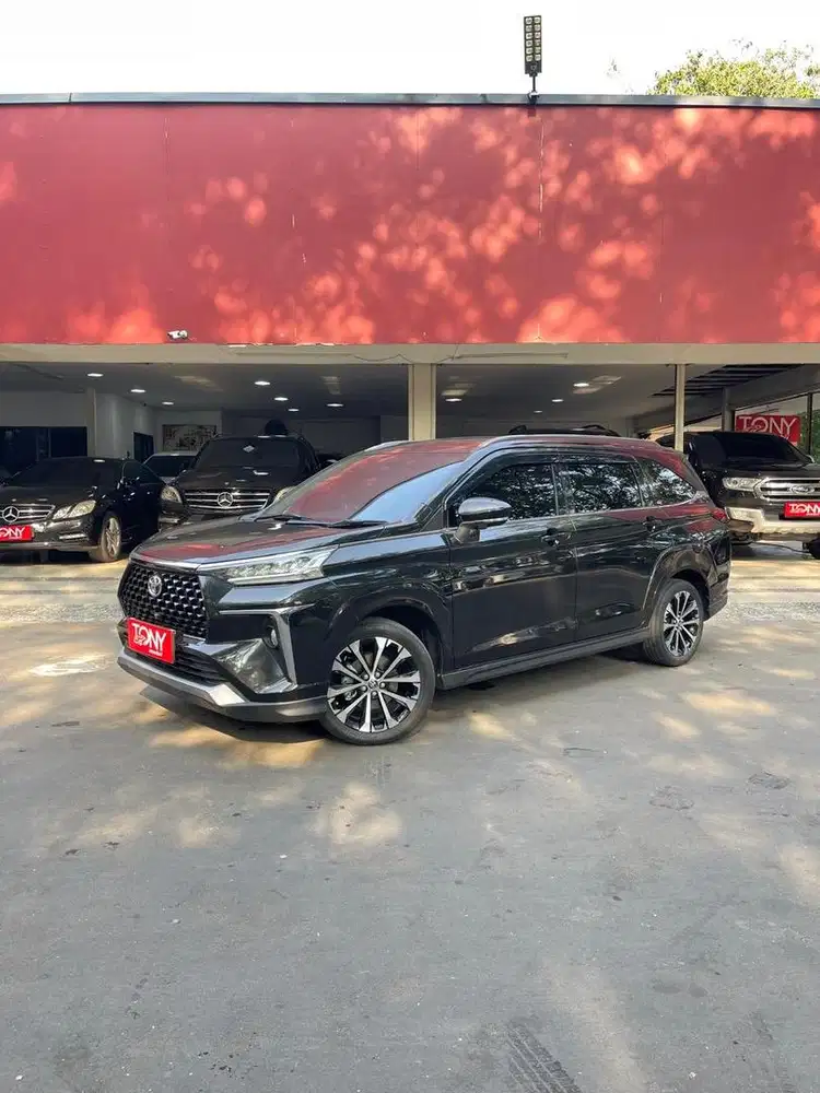 Toyota Avanza Veloz Q AT 2022 Hitam