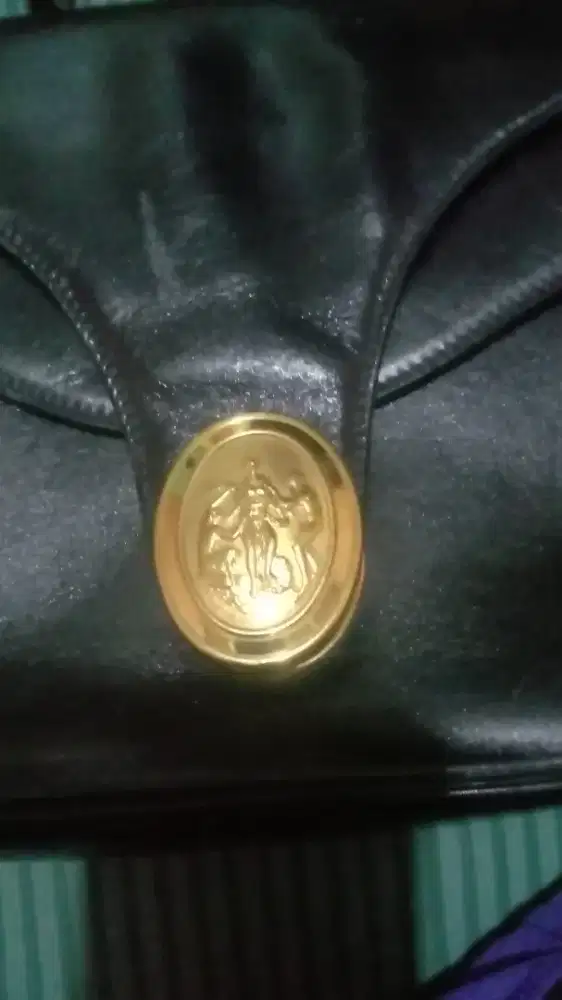 Di jual tas wanita merk NINA RICCI