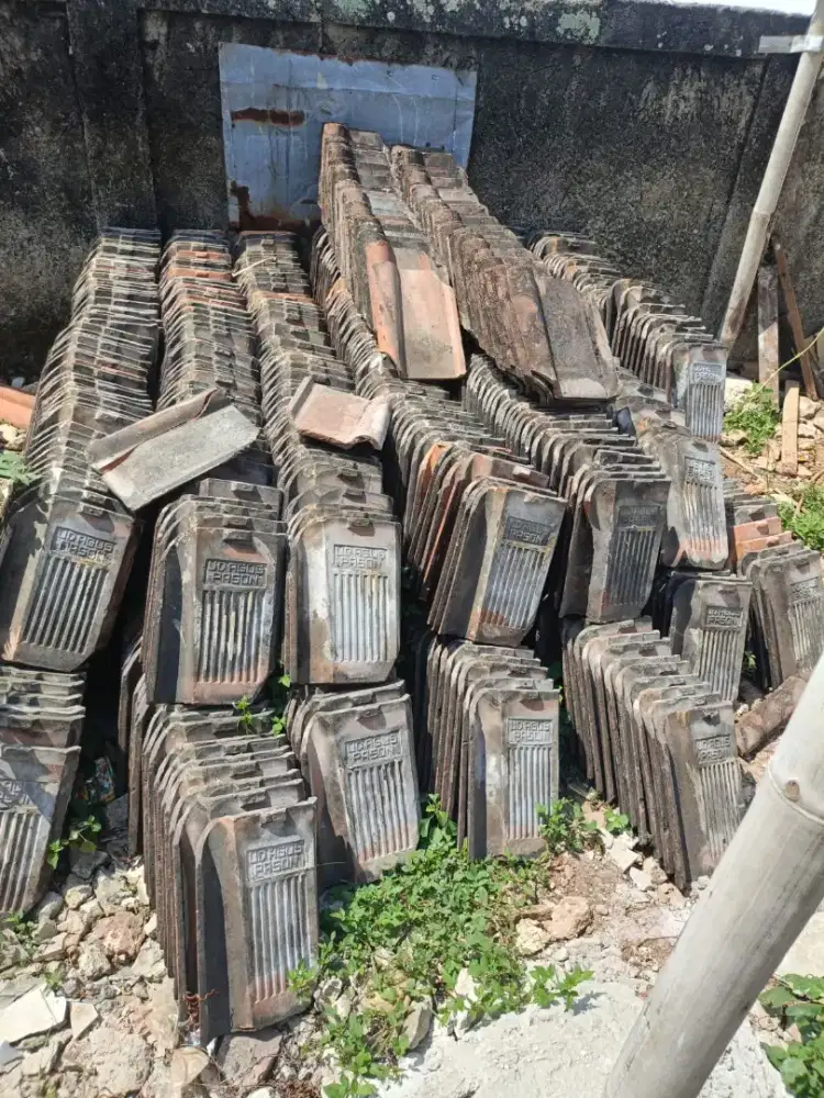 Genteng Tanah Liat (Genteng Press) Lawas