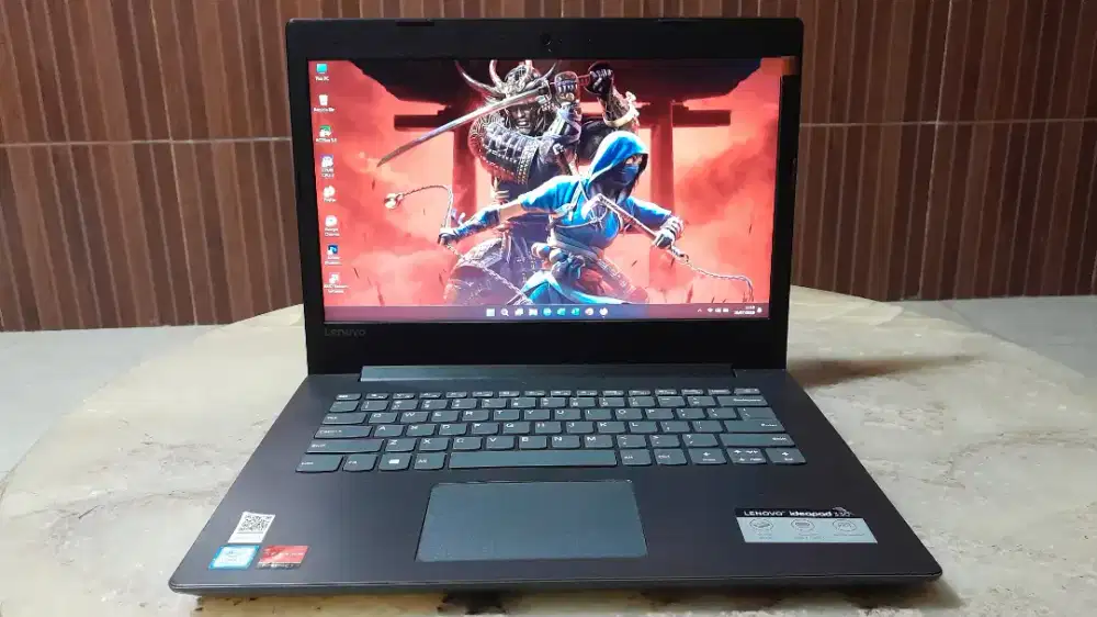 Laptop Lenovo Idepad330 core i5 Ram 8GB ssd 256GB Radeon TM 530 GEN 8