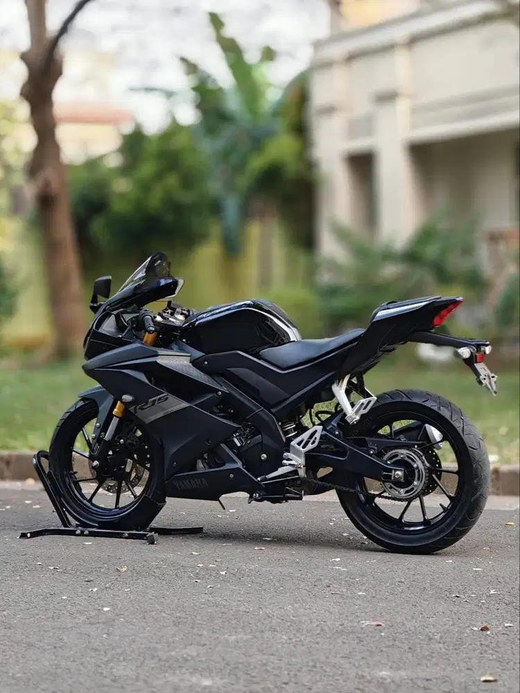 YAMAHA YZF R15 V3 HITAM 2021 KM LOW PAJAK HIDUP SIAP GAS JAUH