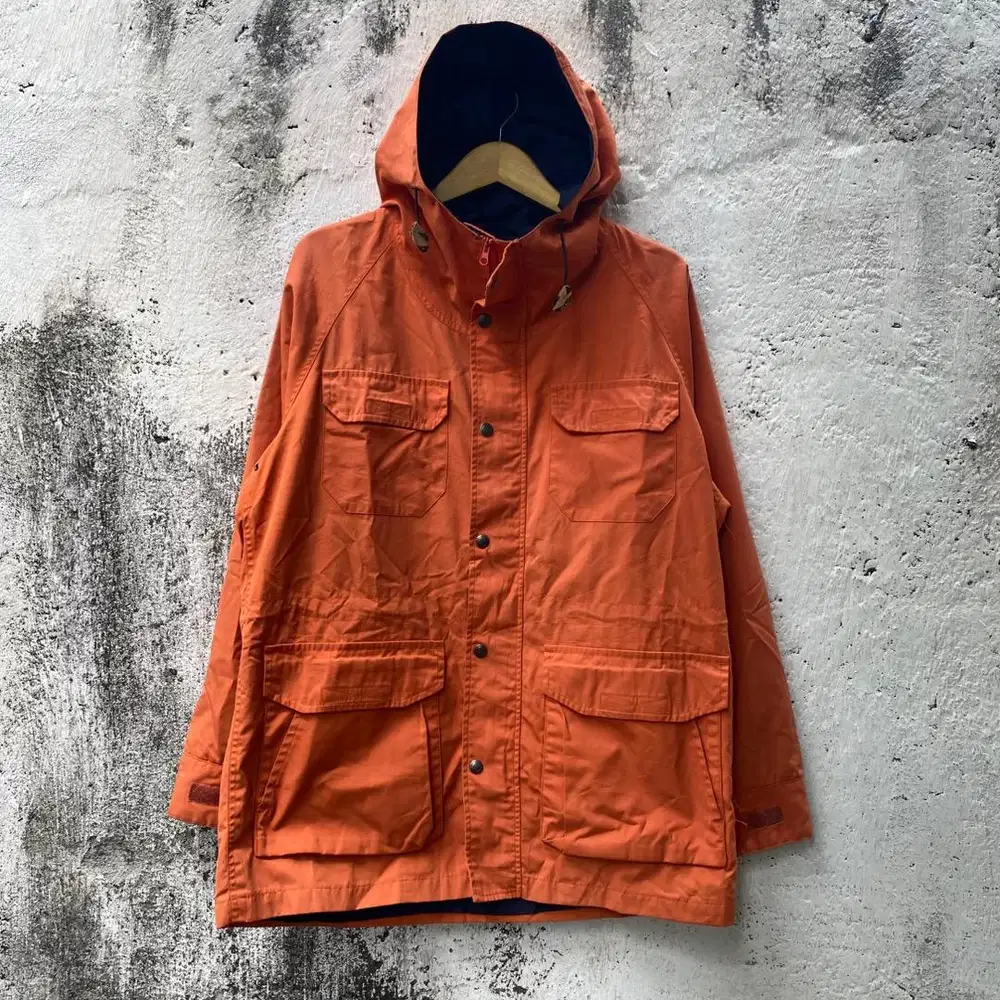 Jaket parka Uniqlo - Size M fit XL - Jaket outdoor orange