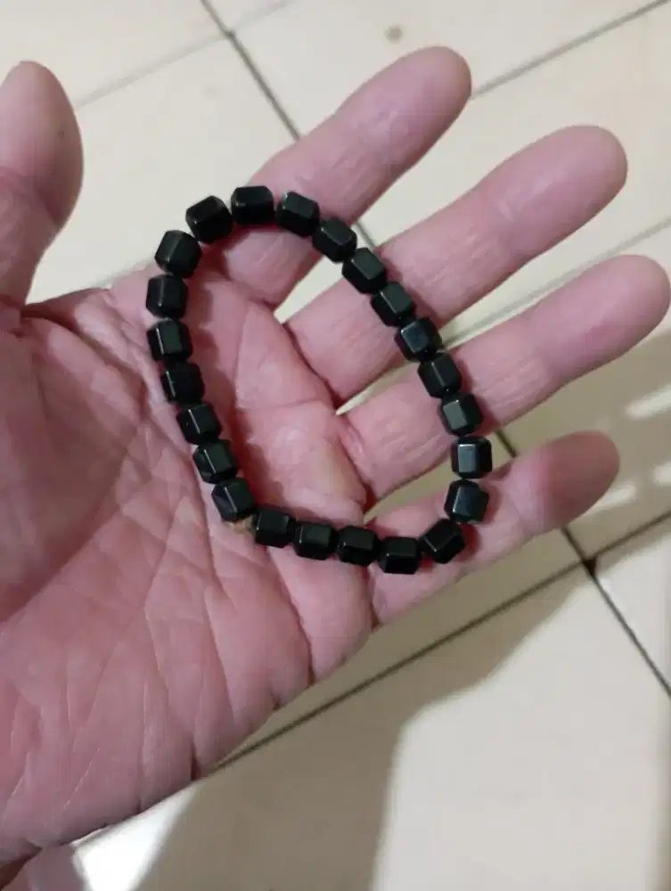 Gelang batu second