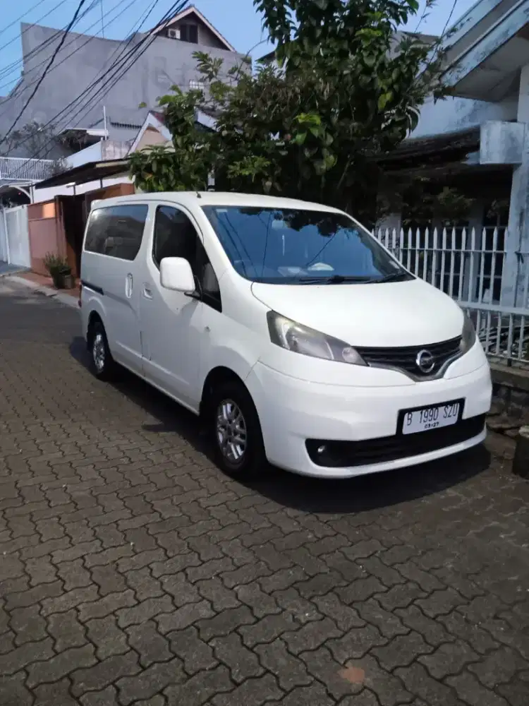 Nissan Evalia XV 1.5 AT 2012
