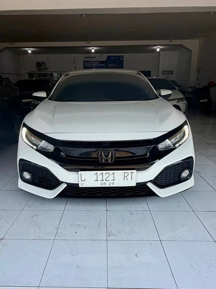 Honda Civic E hb 2018. Istimewa