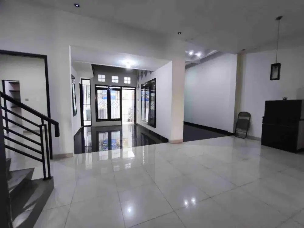 Dijual Rumah di Taman Cipto