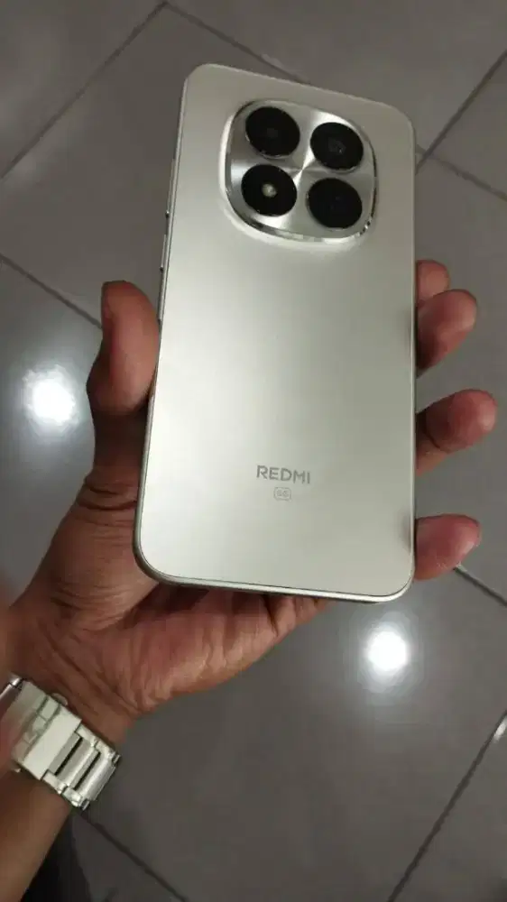 Redmi NOTE 15 5G RAM 12+12/512GB pembelian 12 Juli 2026 Istimewa 99%