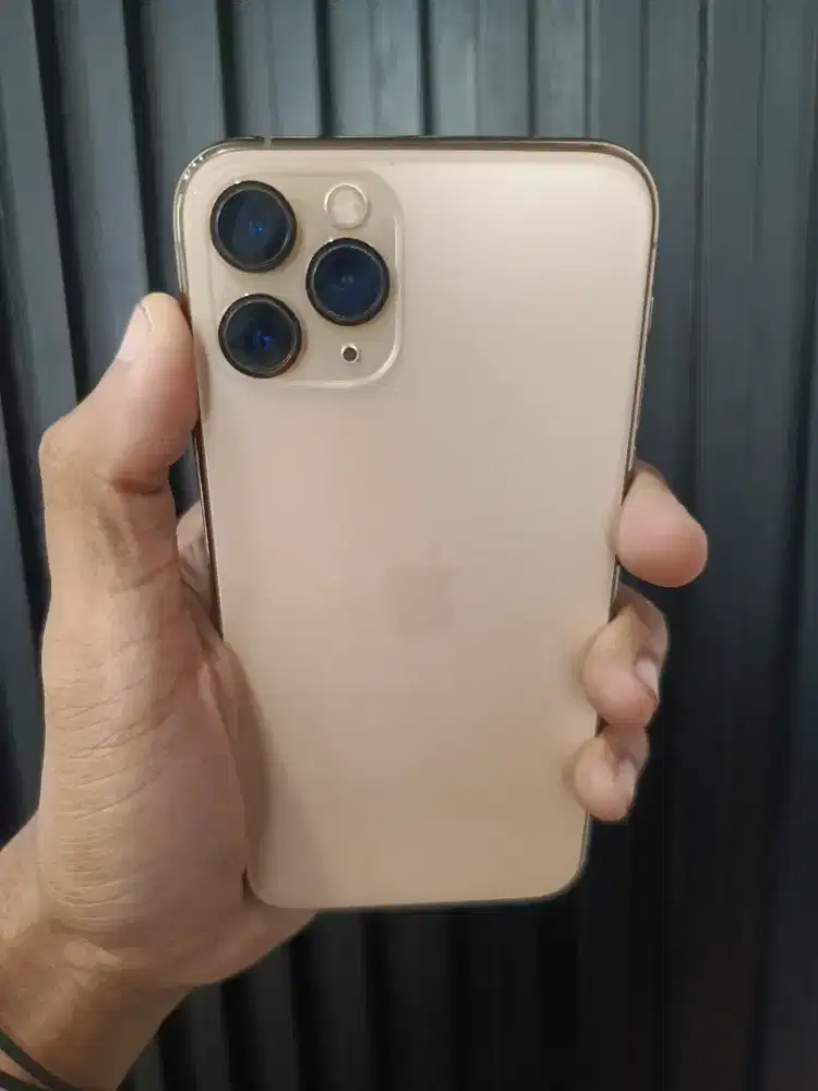 iPhone 11 pro 64 iNter Gold