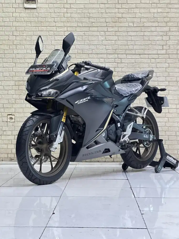 ODO 9RB‼️New Honda CBR 150R ABS 2024 Matte Black - Dava Mustika