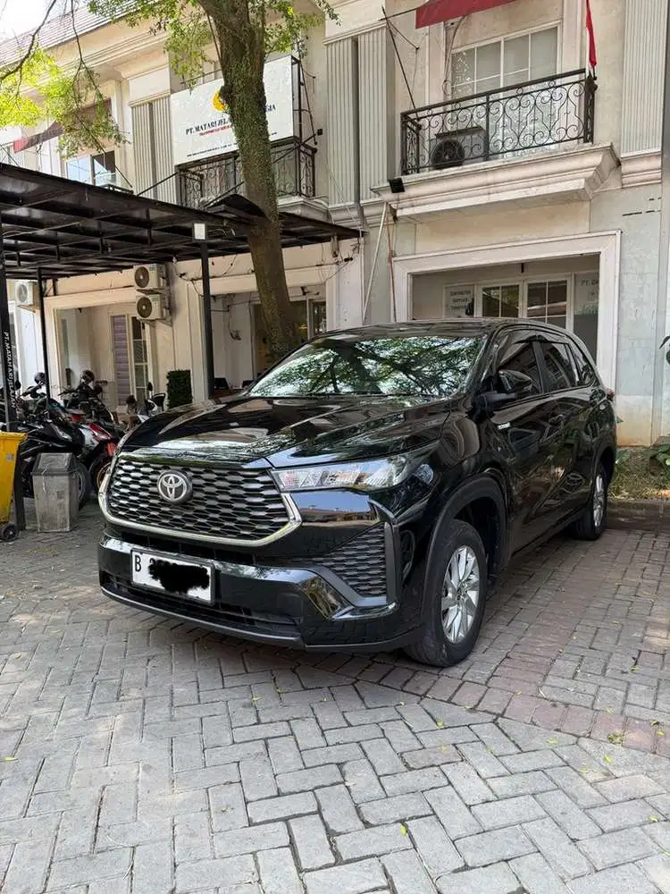 Toyota Kijang Innova Zenix Hybrid 2024