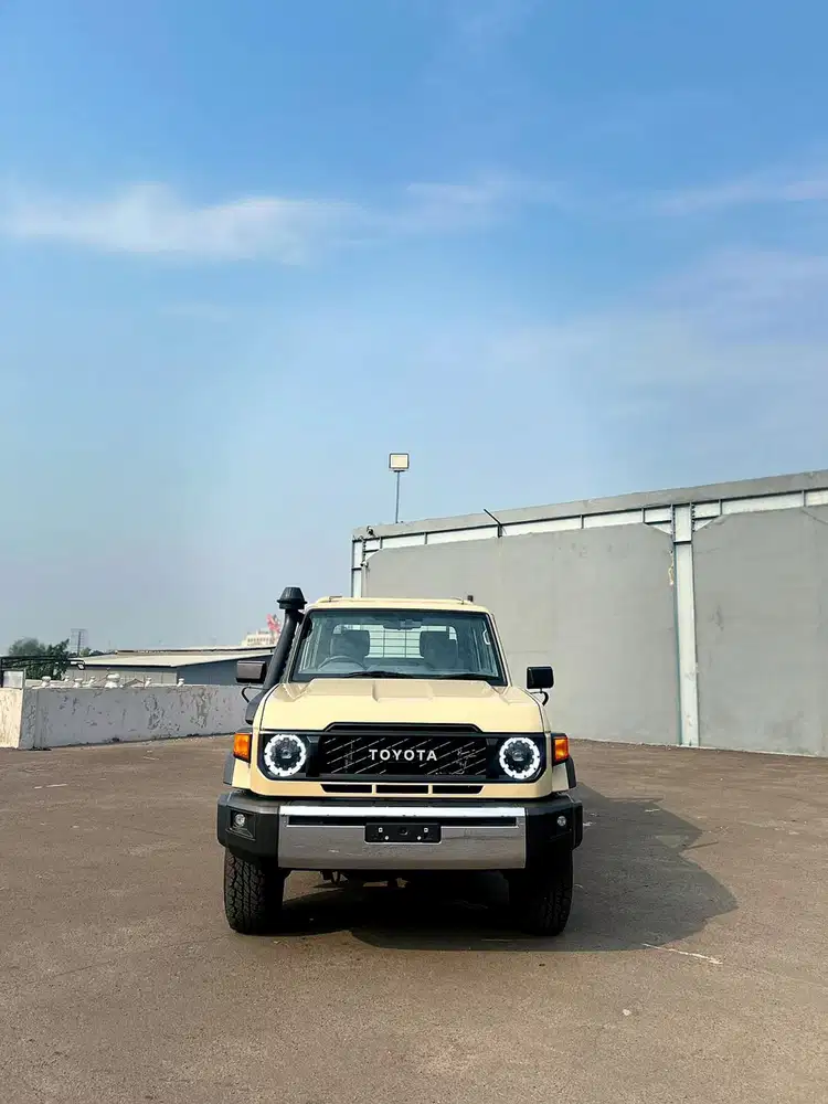 Toyota Land Cruiser 70 Series – Double Cabin GXL