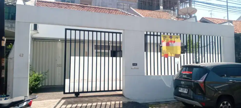 Disewakan Rumah di jalan Anggrek Tengah Kota Semarang