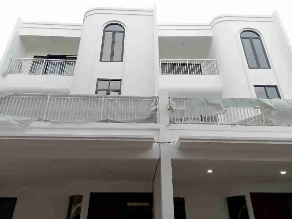Rumah Baru Pondok Kelapa, Cluster One Gate