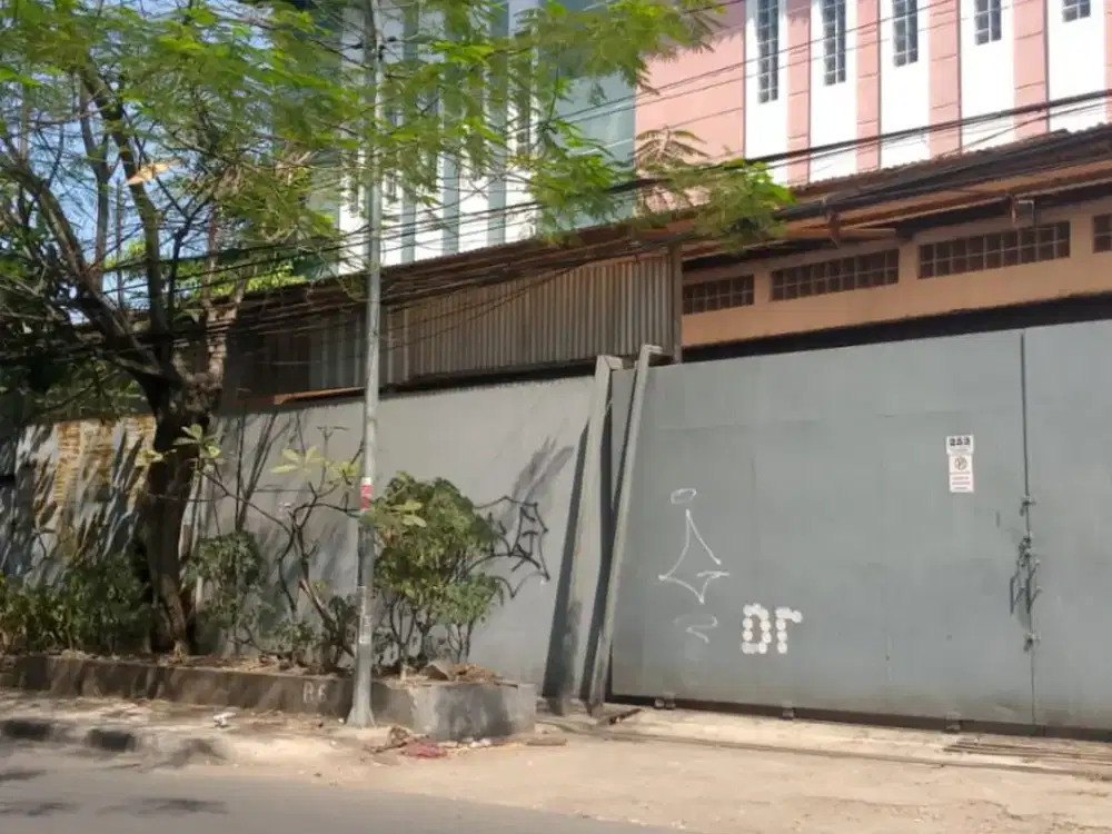 DISEWAKAN GUDANG STRATEGIS CARINGIN CIGONDEWAH HOLIS