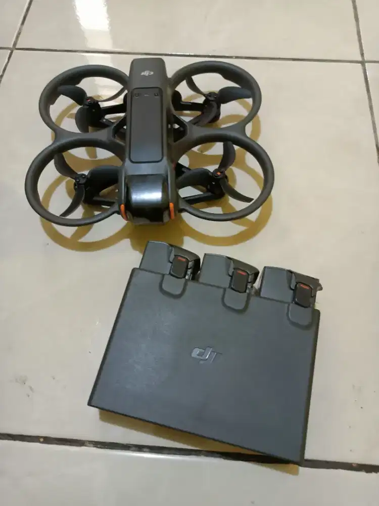 Dji Avata 2 dan 3 baterai + Hub