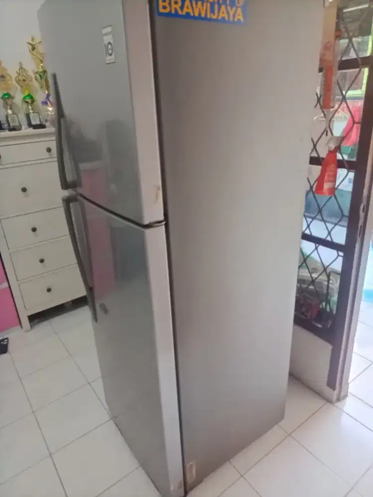 DIJUAL CEPAT KULKAS LG