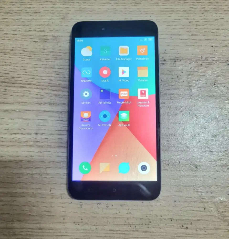 Dijual Hp Redmi Note 5a Ram 2/16 Mulus Normal Semuanya