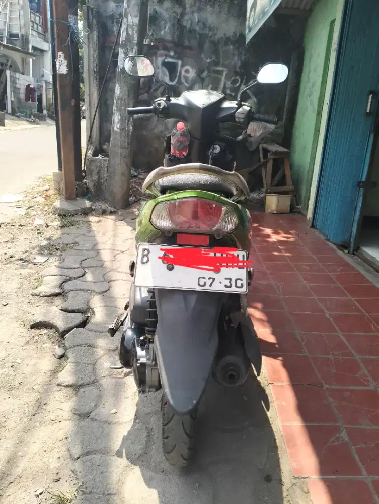 Motor Mio j THN 2012