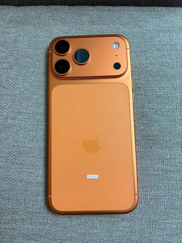 iPhone 17 Pro Max 256GB Cosmic Orange