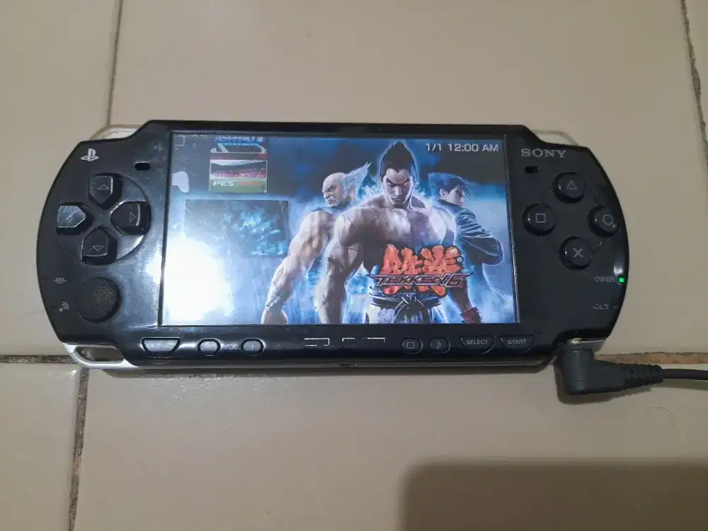 PSP Slim Seri 2000 Normal Mines gak ada batrenya