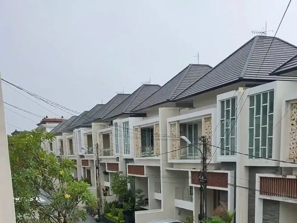 Dijual Rumah 2 Lantai Modern di Green Imperial Putra Residence, Cokroaminoto Denpasar – 4 Kamar Tidur, SHM