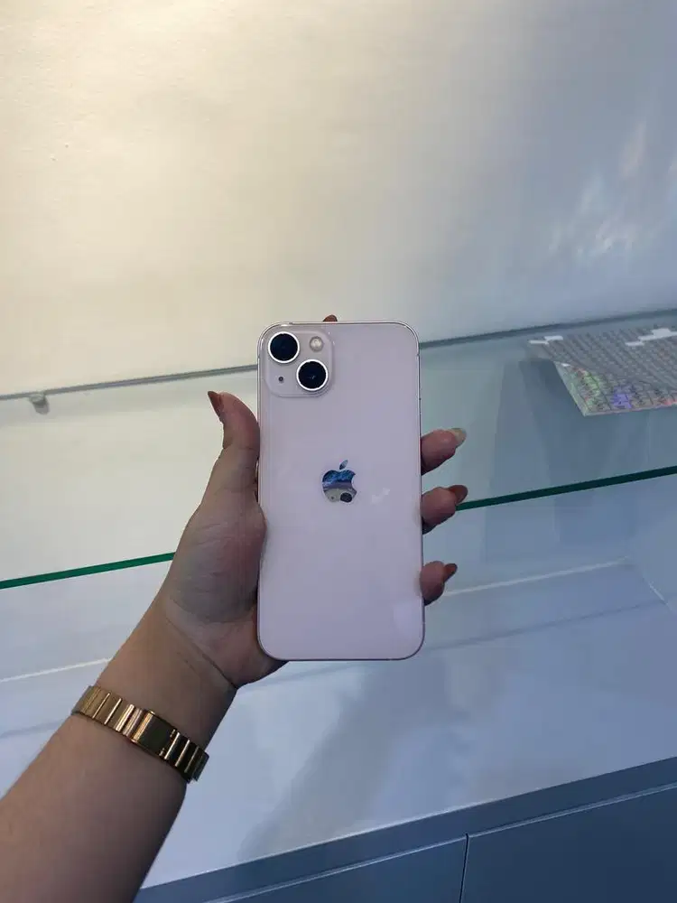 Iphone 13 128 fullset normal no minus meneaJual dan tt