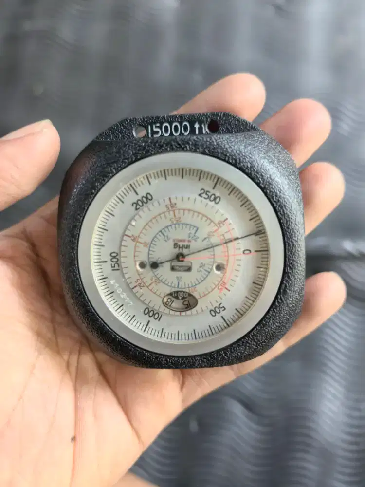 Thommen altimeter 15000 ft barometer