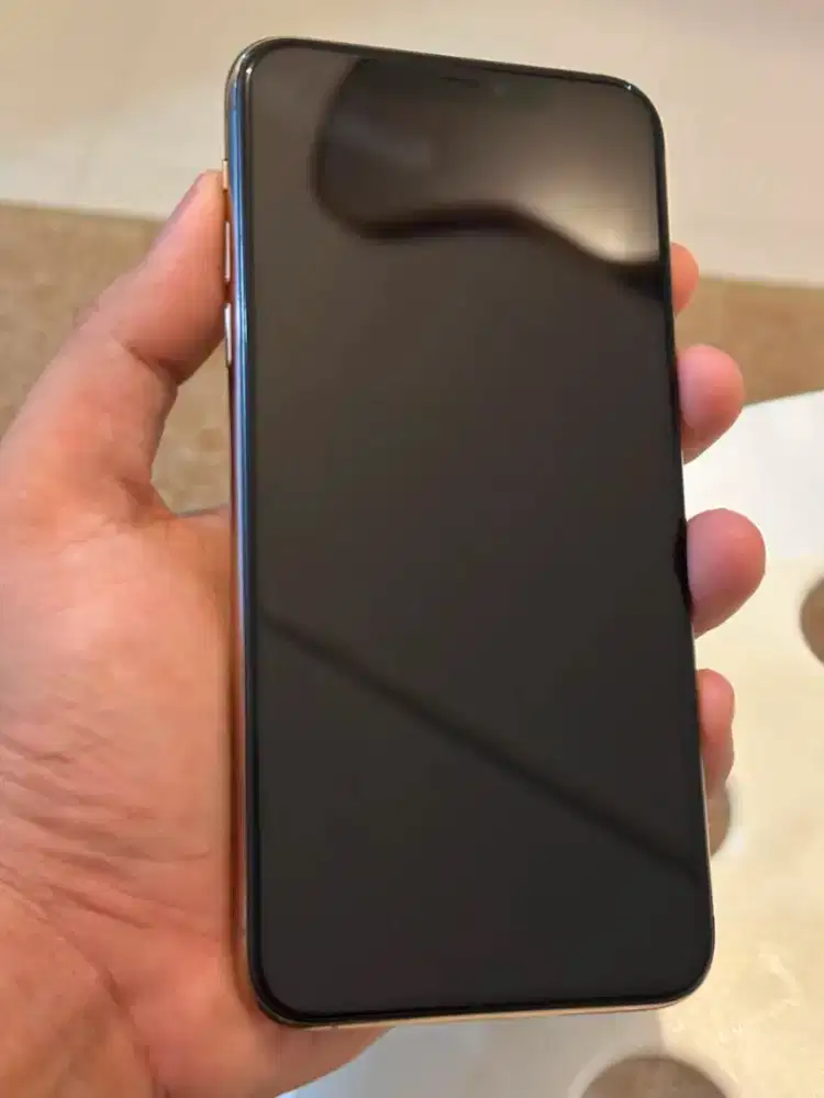 Forsale : 
iphone 11 pro max 256gb warna gold