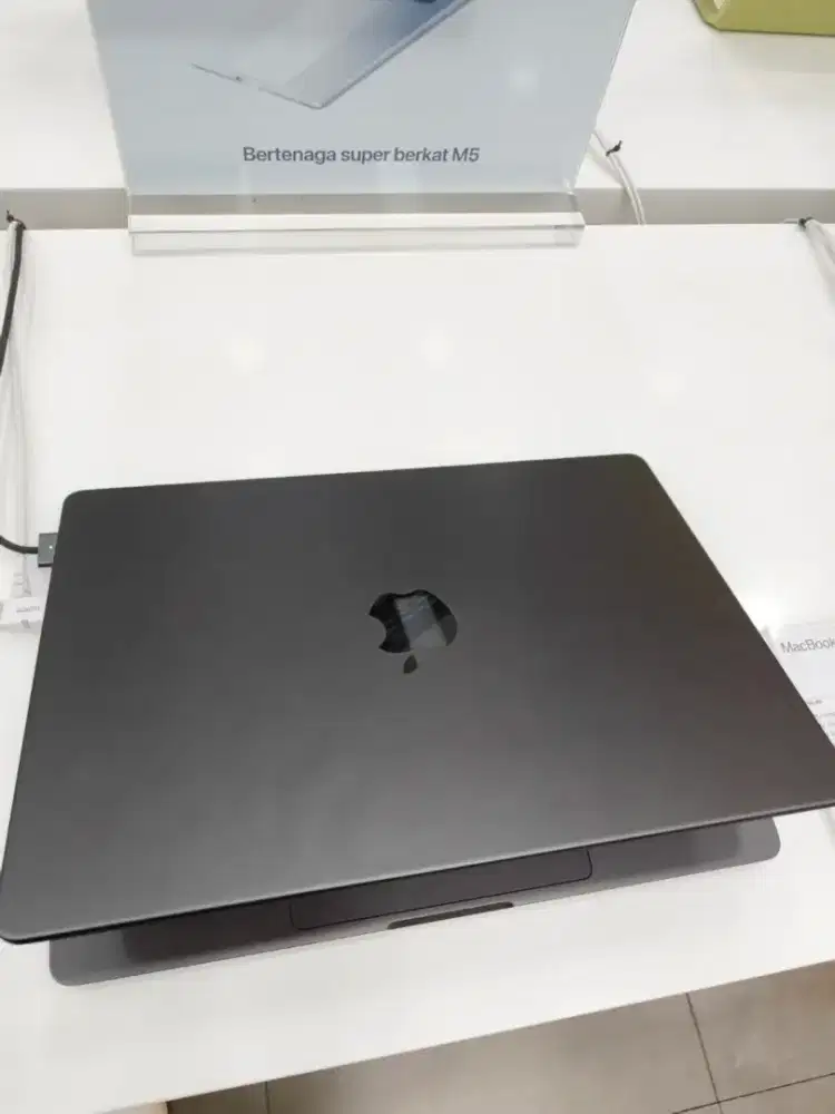 CICILAN MACBOOK PRO 14 INCI 1TB PROMO BUNGA 0%