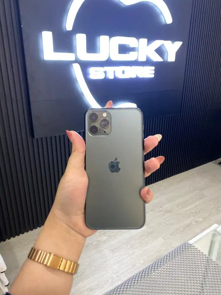 Iphone 11 pro max 256 fullset nominus menerima jual dan tukar tambah