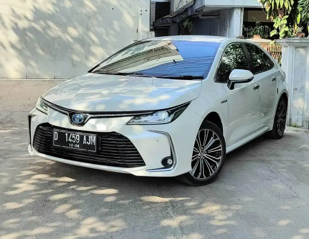 COROLLA ALTIS HYBRID 1.8 AT 2021 LowKM 28rb RECORD TOYOTA BANDUNG