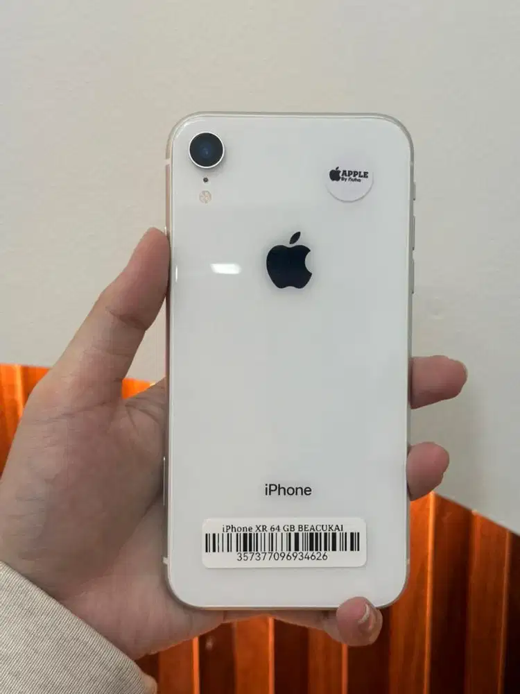iPhone XR 64 GB BEACUKAI