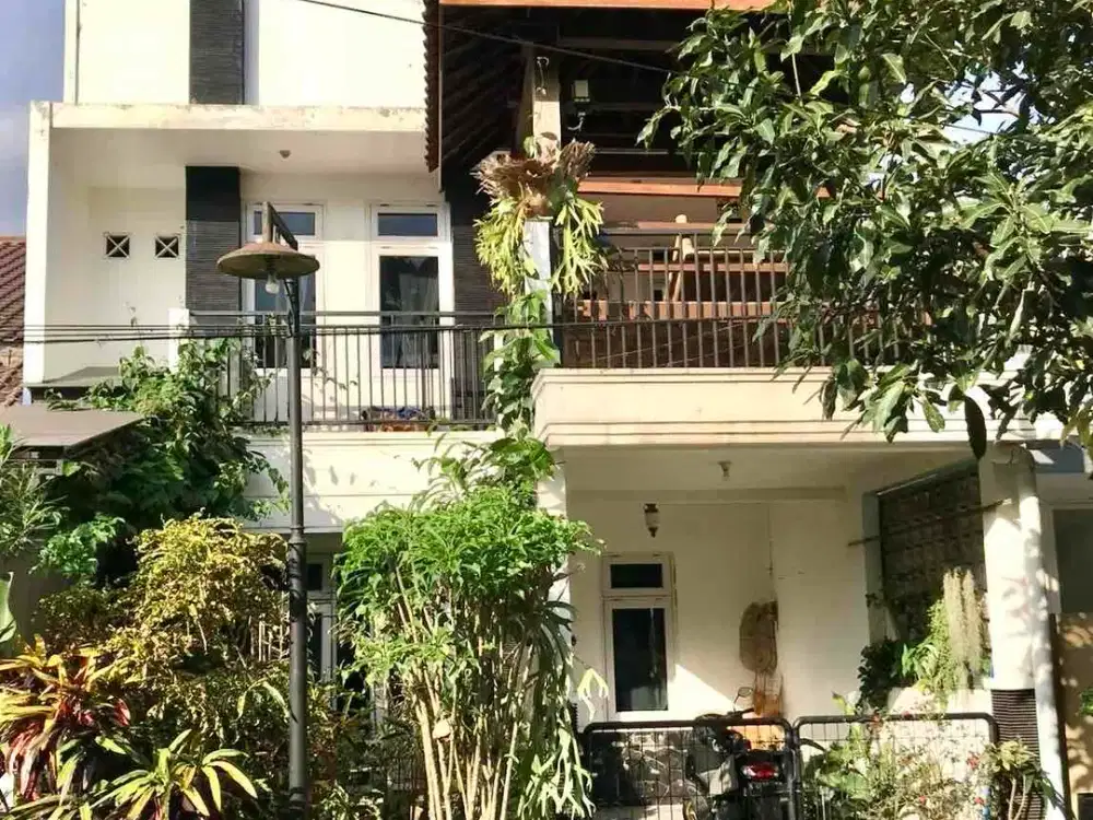 Rumah 2 Lantai Puncak Dieng, Strategis Dekat Kota