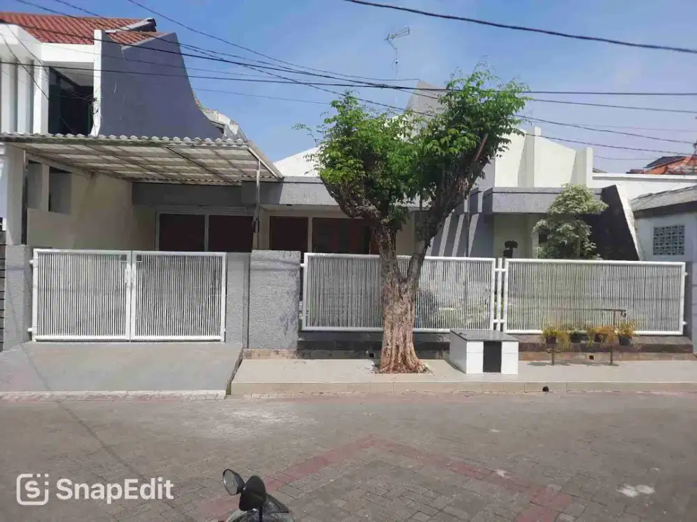 Disewakan rumah di Klampis Indah