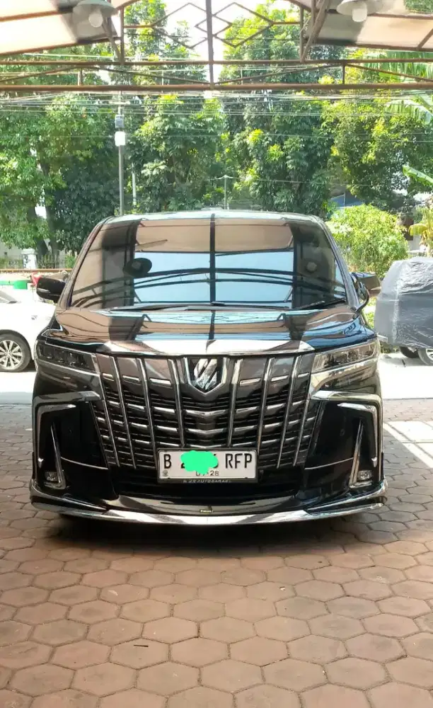 Toyota Alphard SC 2.5 AT Tahun 2015