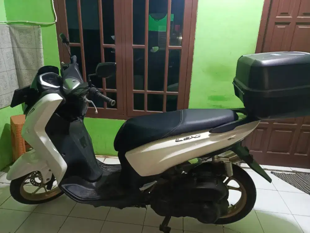 Lexi 125 cc tahun 2018
