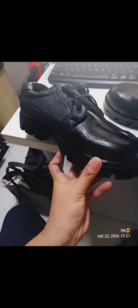 Sepatu kerja cewe