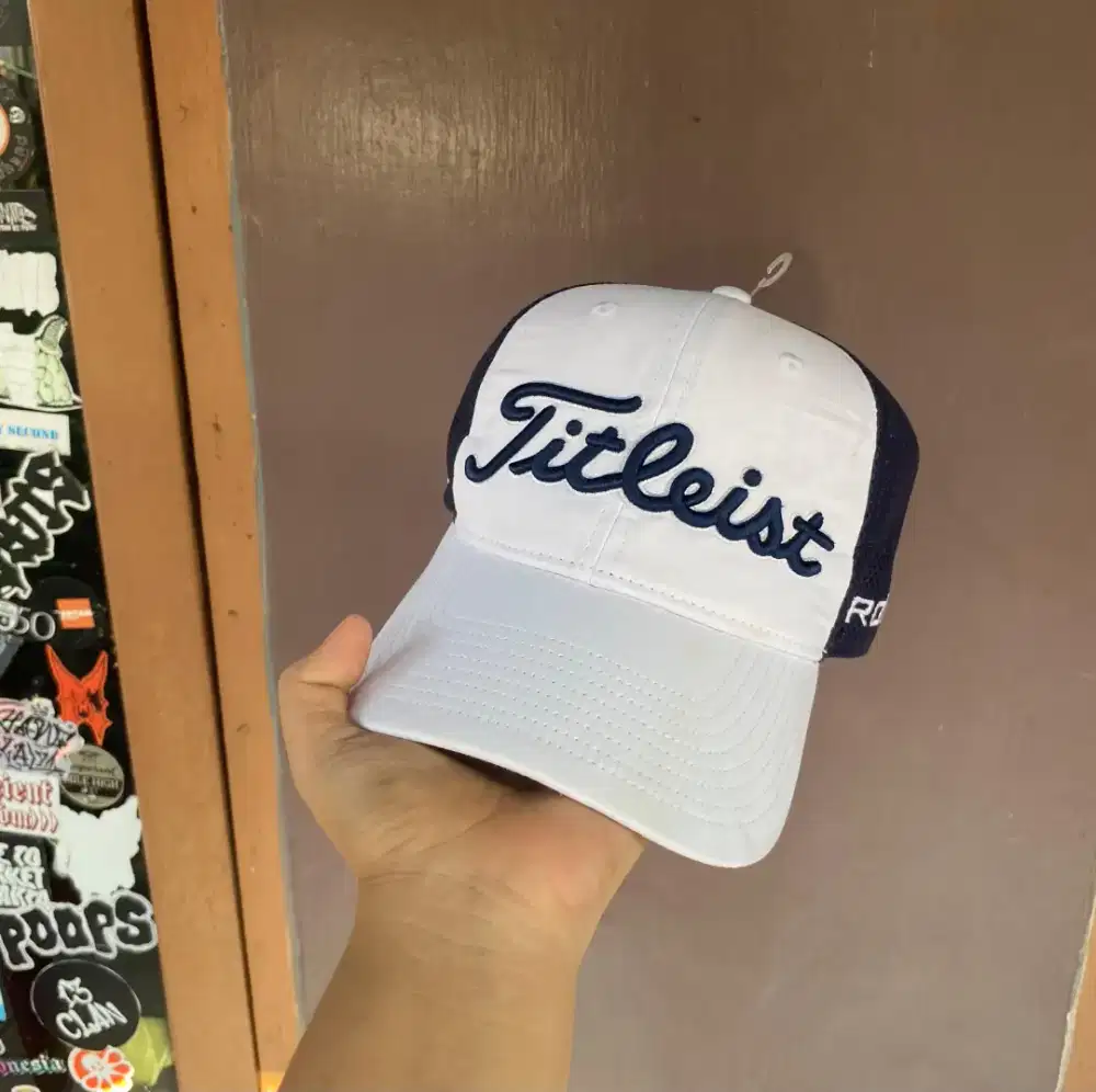 Topi second monja