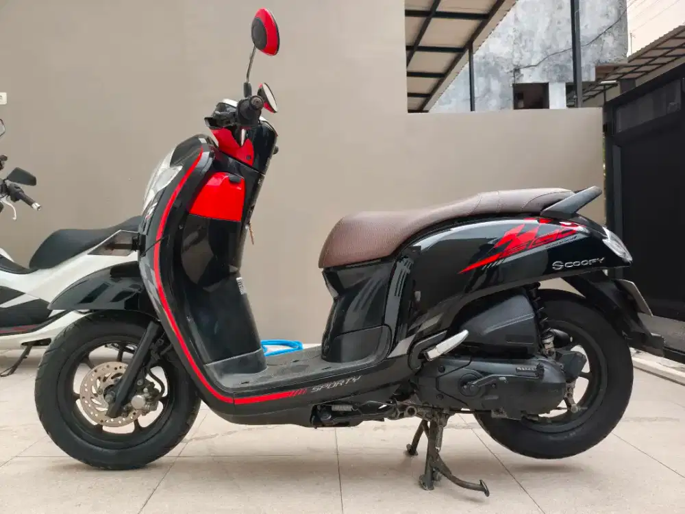 Honda Scoopy 110 thn 2018 lengkap B DKI