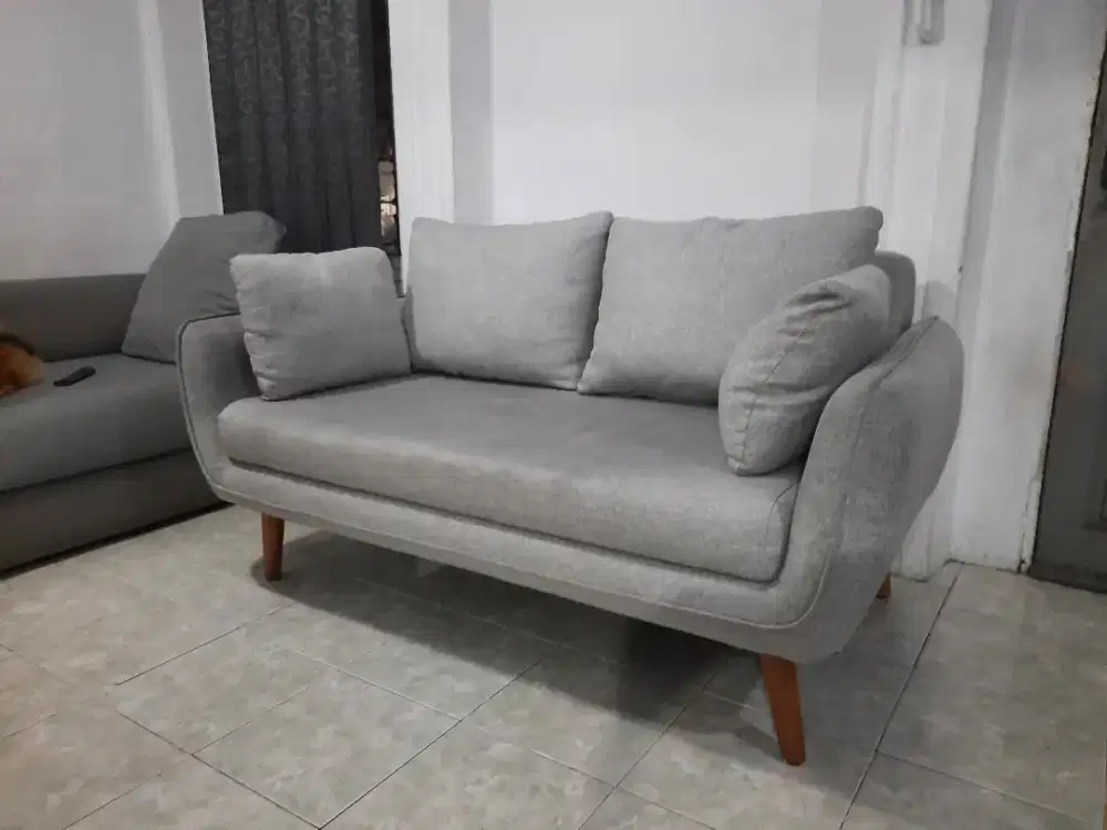 Sofa Lux Elegant Retro IKEA no bed meja L kursi TT ps4 super slim
