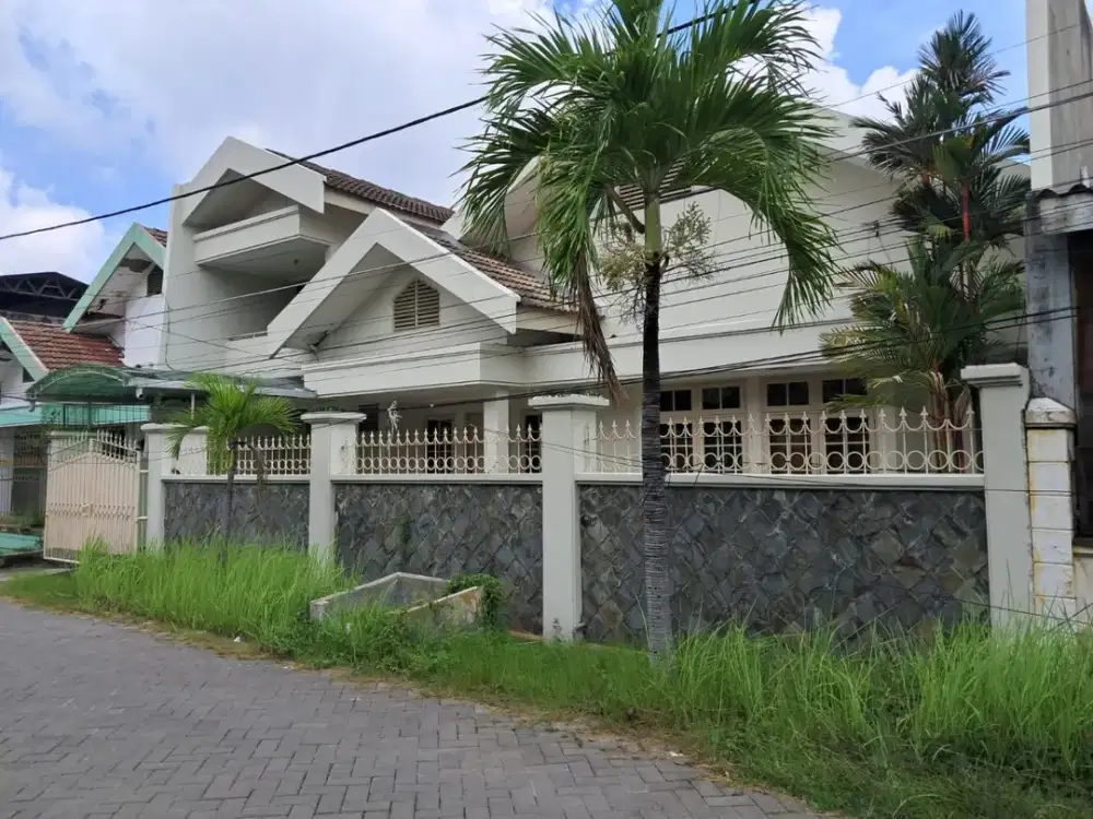 FORRENT RUMAH DHARMAHUSADA INDAH BARAT SIAP TINGGAL STRATEGIS SURABAYA KOTA LA 446