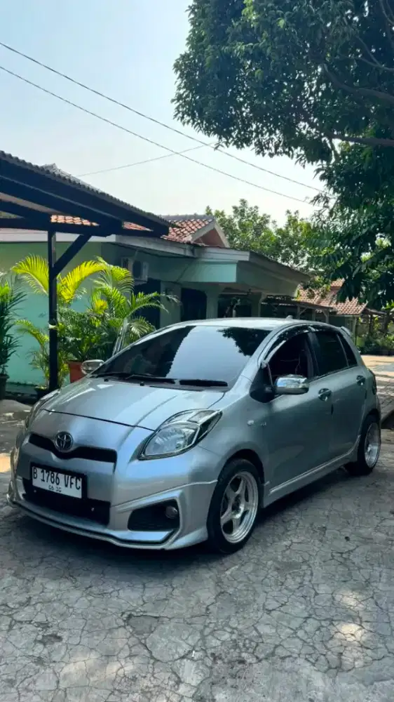 Toyota Yaris 2010 1.5 E