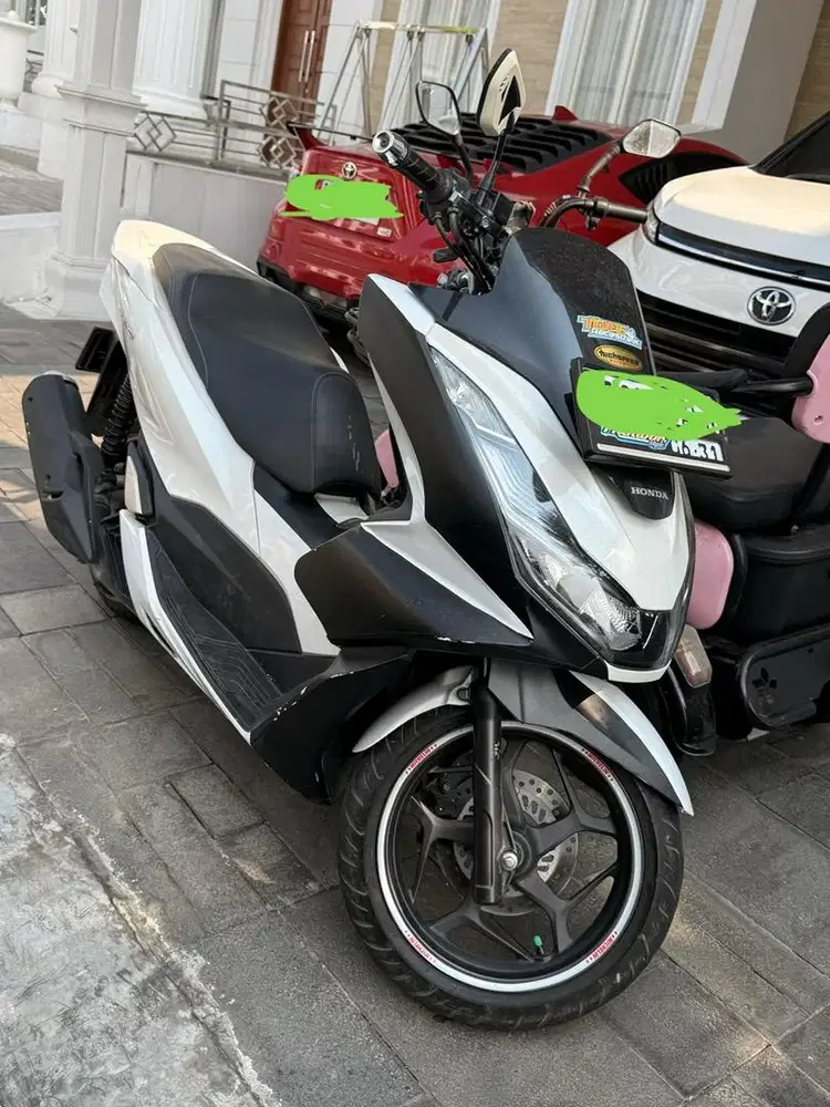 Dijual Honda PCX putih 2021 km rendah