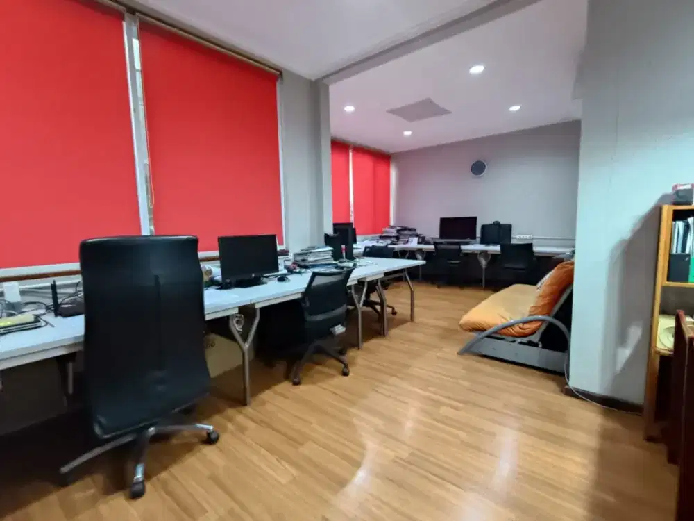 Dijual Rumah + Kantor 2 Lantai di Lembah Tubagus Ismail, CIgadung - Kota Bandung