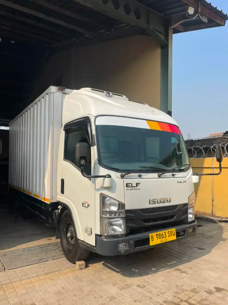 Truk Box Freezer Isuzu NLR 85 CDE Long Th.2022