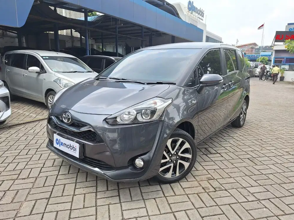 TDP 1 JUTA Toyota Sienta 1.5 V Bensin-AT 2021 Abu CZKSB