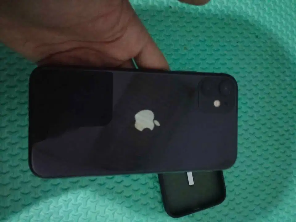 DIJUAL CEPAT IPHONE 11 64GB BLACK
